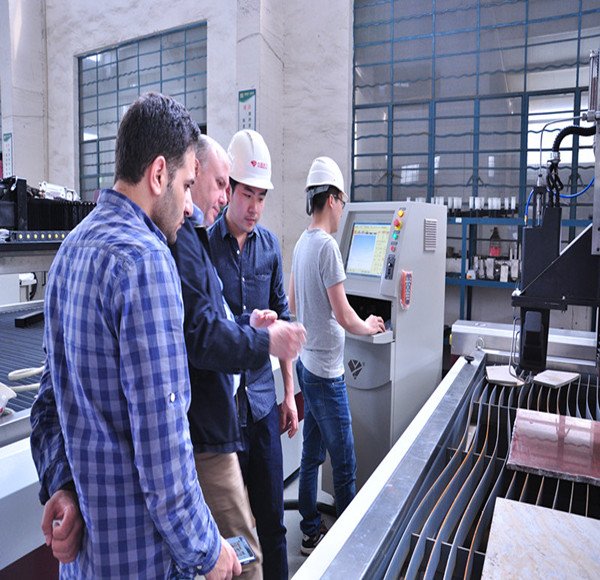 Customers from Turkey, Peru and Germany successively visited our company