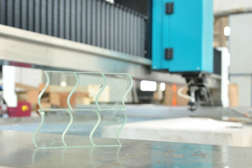 Four elements for choosing waterjet cutting
