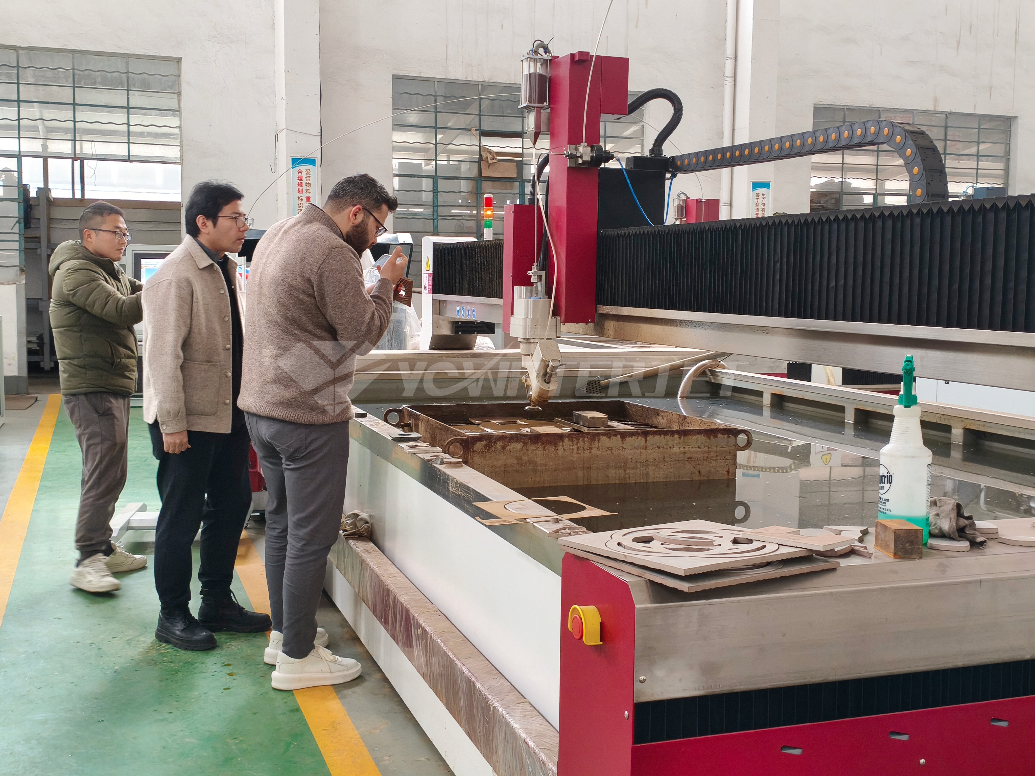 Turkish customer filming the cutting process