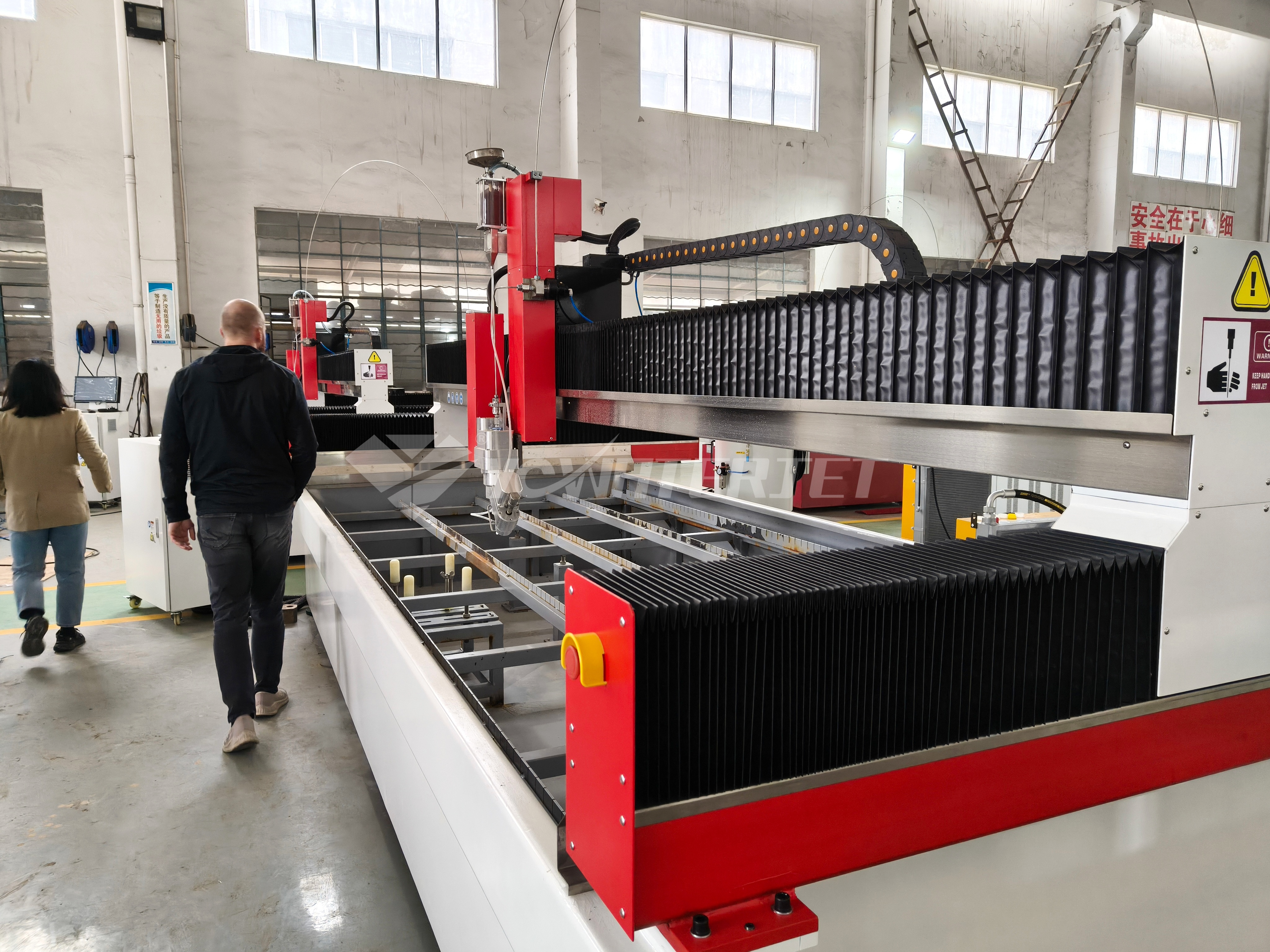 E-series waterjet cutting machine