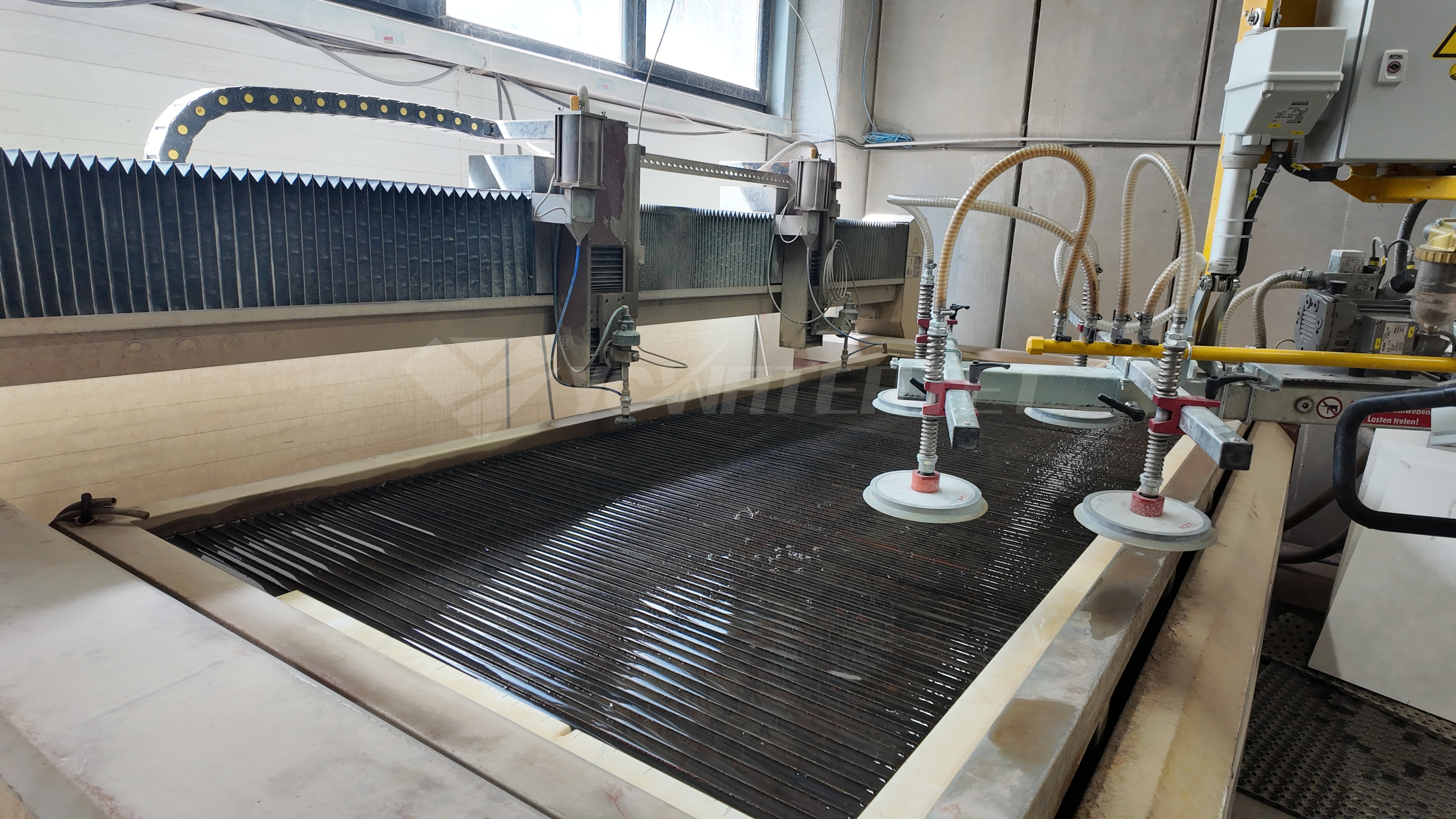 Double-head water jet