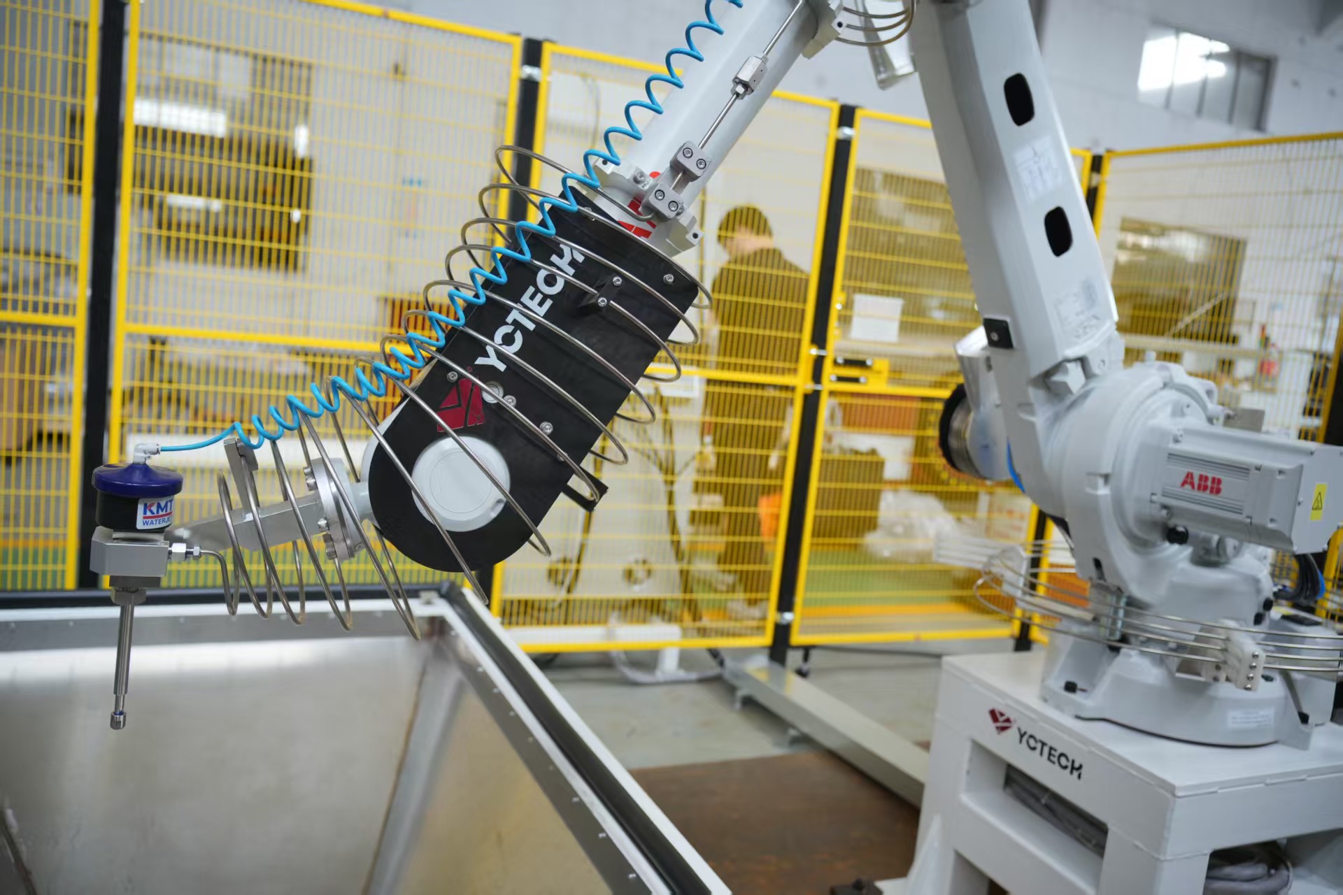 Thai Client Visit: YC Waterjet 6-Axis Robotic Cutter Becomes the Highlight
